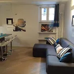 A Due Passi Dalla Mole